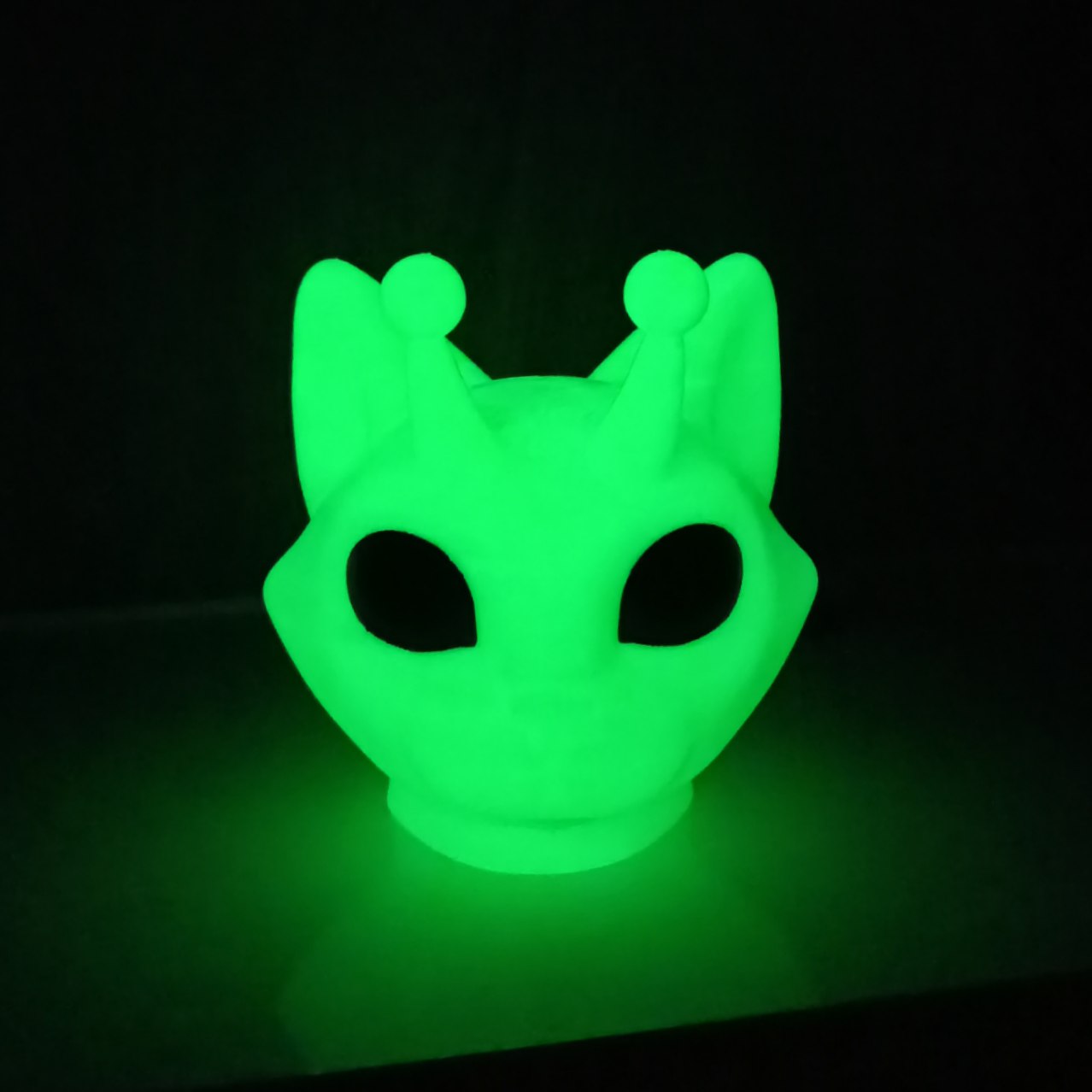 Alien Cat Controller Stand