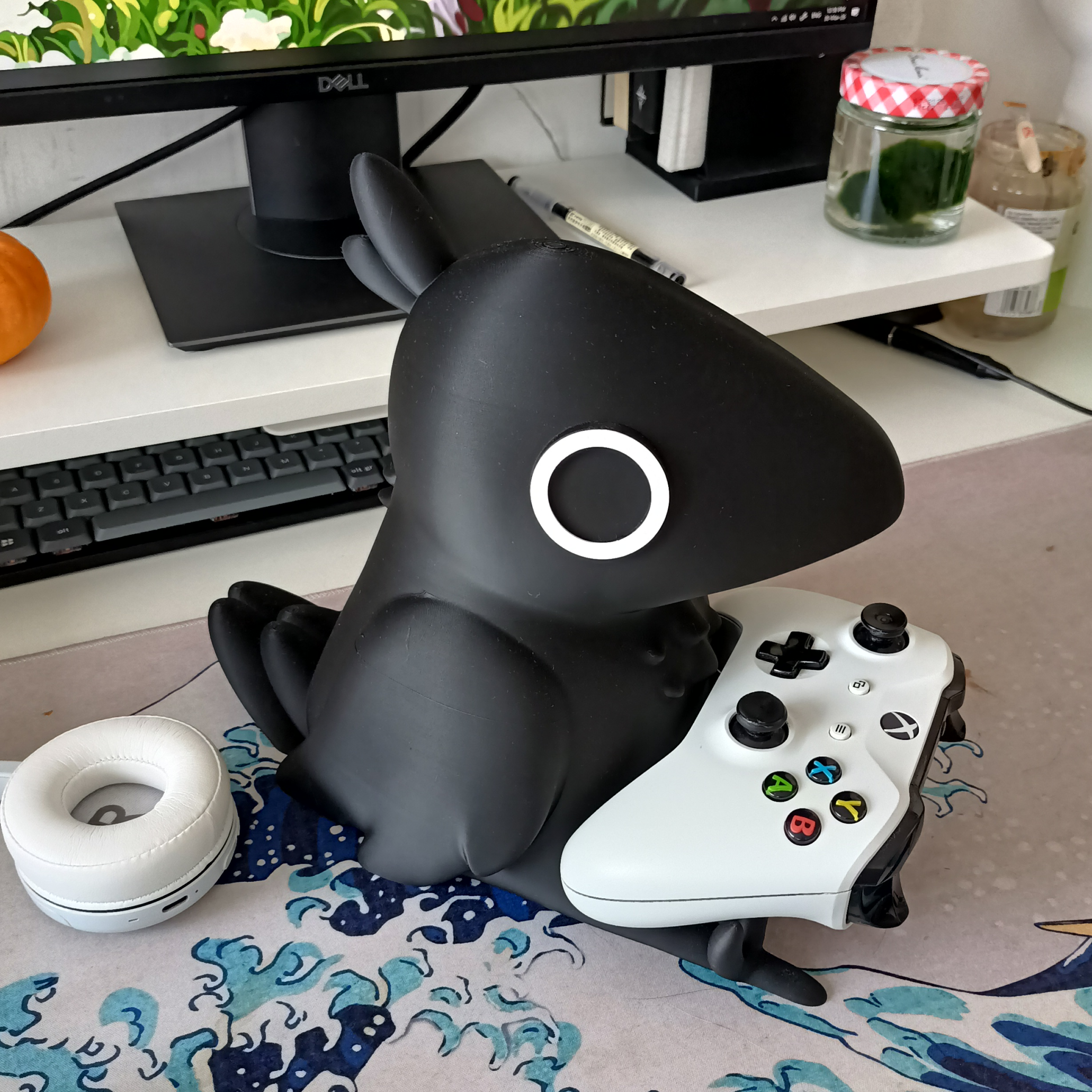 Black Bird Headphones Stand